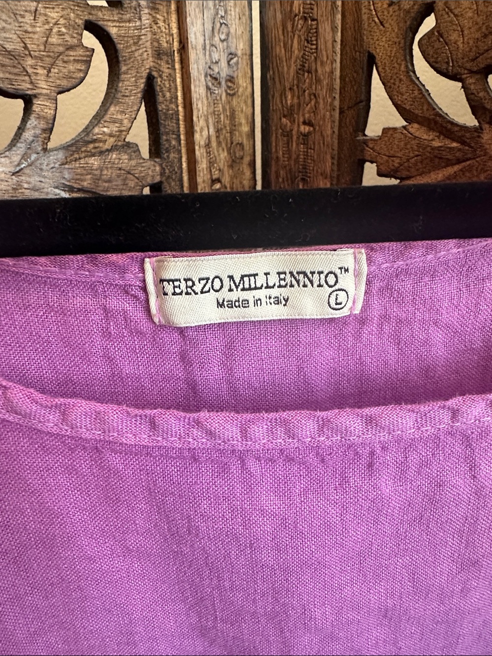 Relaxed Scoop-Neck Linen Top in Lavender - Picture 2 of 3